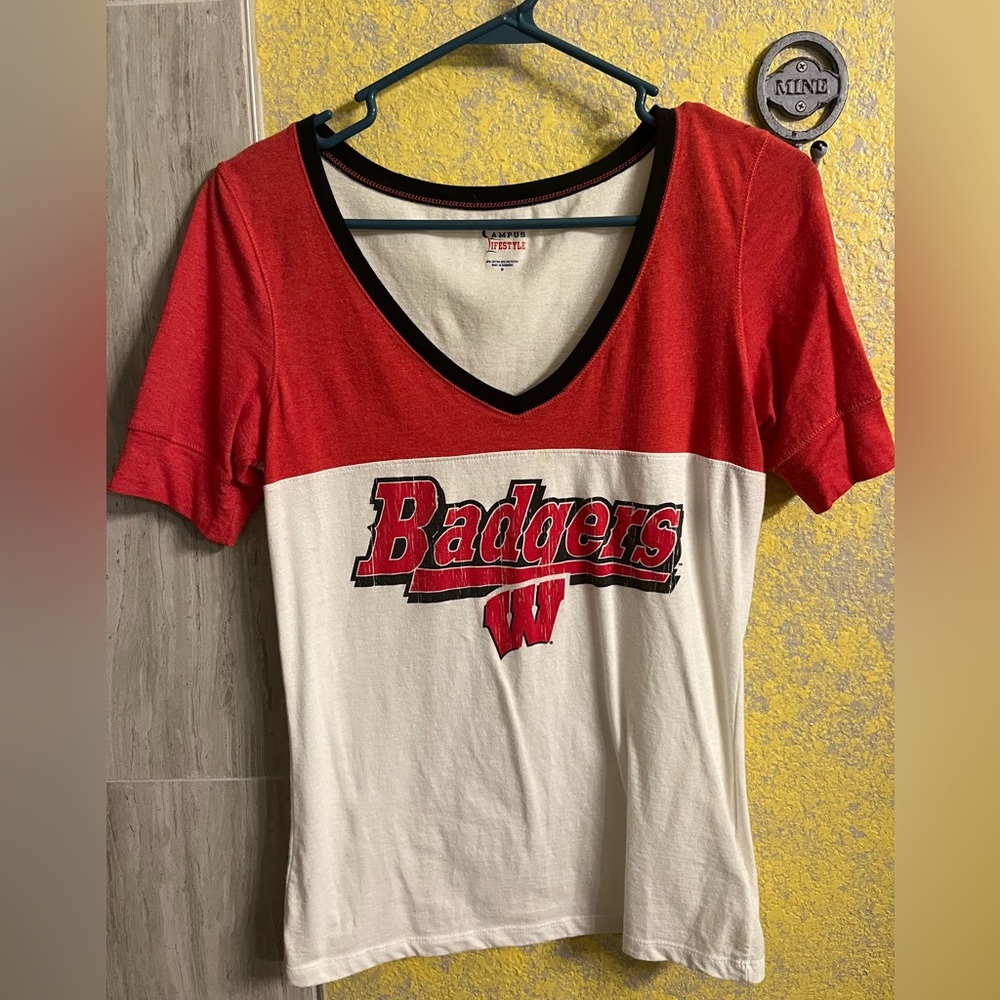 Women’s Wisconsin Badgers Tshirt